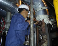 Globe valve on-line grinding